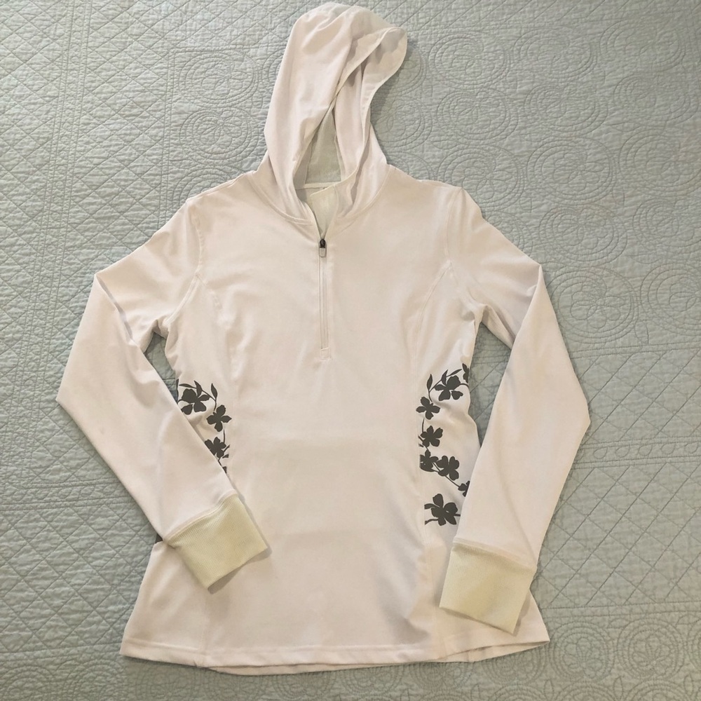 Fabletics Nara 1/2 zip hoodie. Size small.